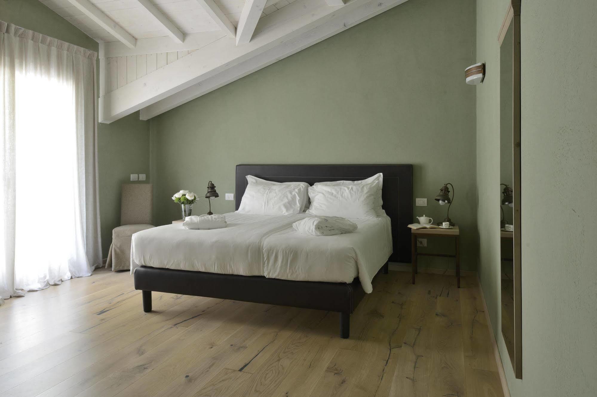 Relais Rossar Boutique Hotel Garda & Hills Costermano Exteriör bild