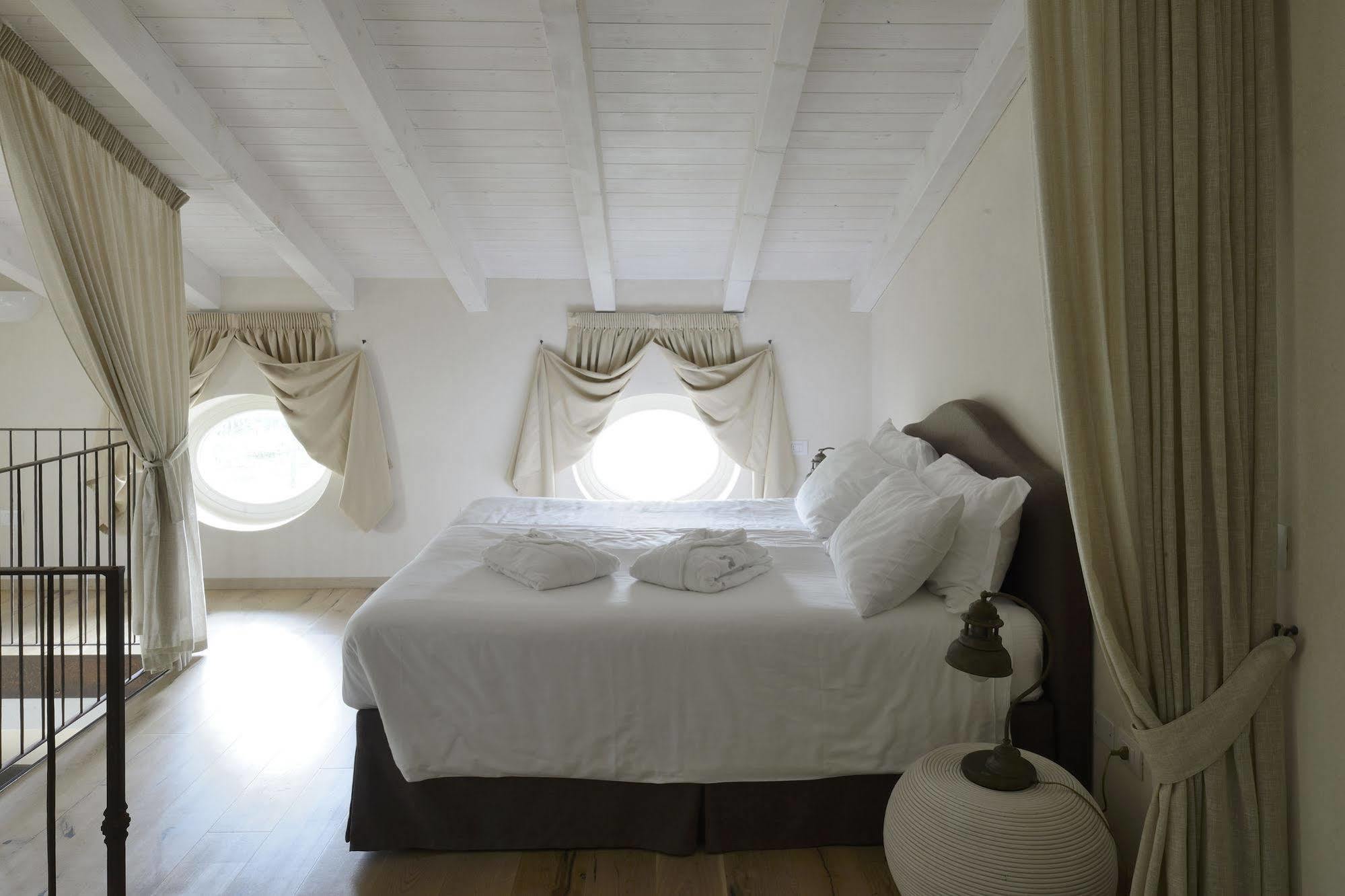 Relais Rossar Boutique Hotel Garda & Hills Costermano Exteriör bild